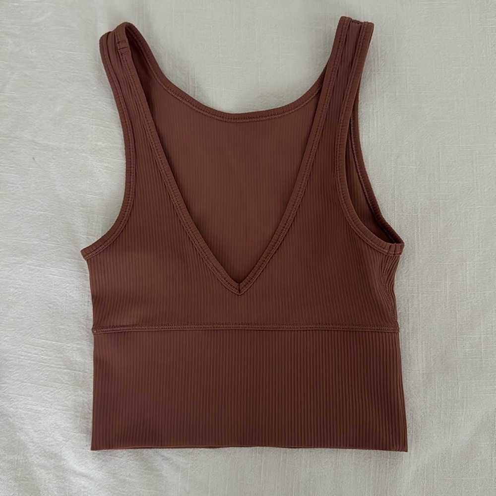 Lululemon power pivot top